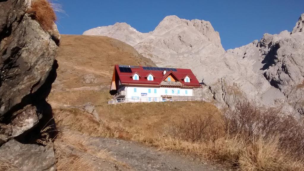 Gasthof Zum Loewen Sankt Jakob im Lesachtal Zewnętrze zdjęcie